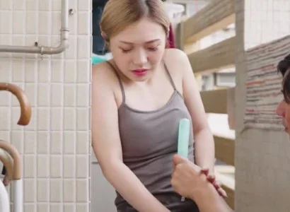 Người chồng vô sinh giúp em dâu có con